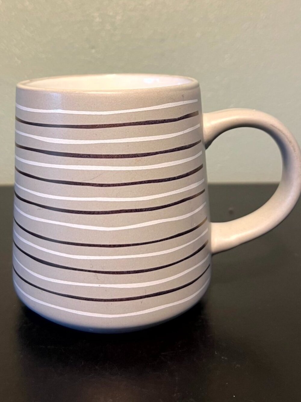 NWT Thyme & Table Stoneware Coffee Mug Pale Grey Metallic Gold White Stripe 16oz